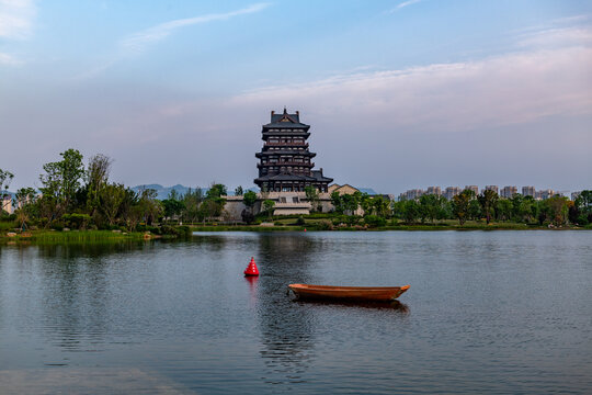 东安湖东安阁湿地小船