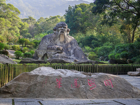 泉州清源山景区老子像