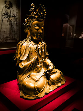 博物馆铜鎏金地藏菩萨坐像