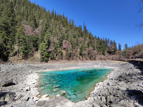 九寨沟五彩池枯水期