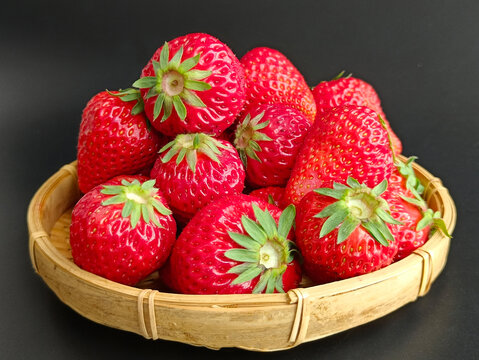 红红草莓