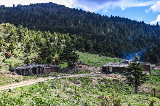 云南丽江碧沽天池风景