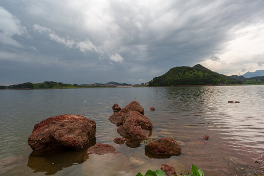 浙江义乌岩口湖水库风光