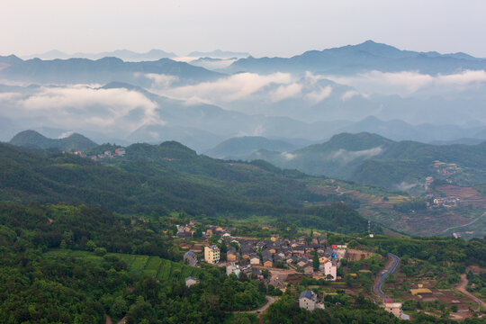 浦江仙华山登高村云海风光