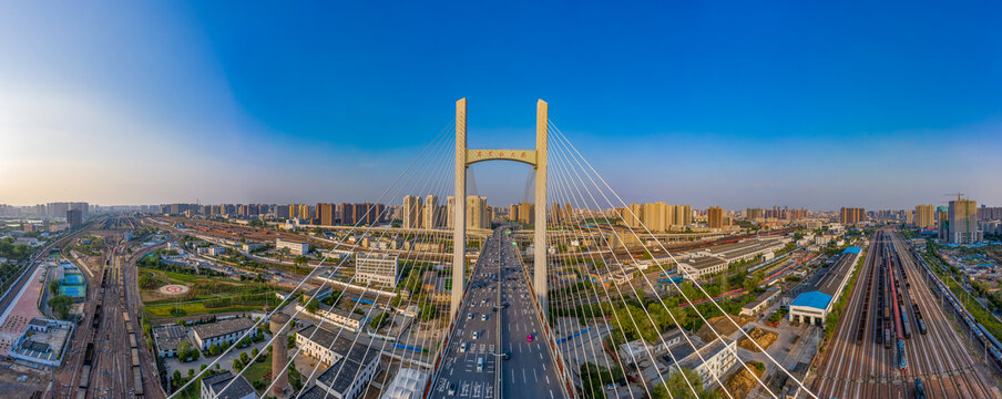航拍郑州农业路大桥跨铁路桥梁
