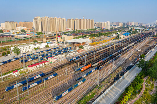 郑州铁路编组站出发场货物列车