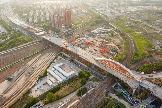 郑州彩虹桥跨铁路桥梁在建工地