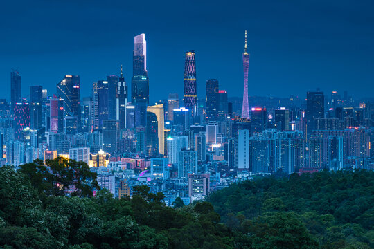 广州珠江新城摩天大楼夜景