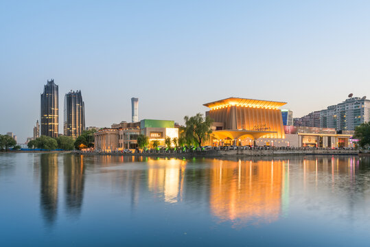 中国北京朝阳公园夜景