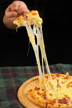 意大利脆肠披萨