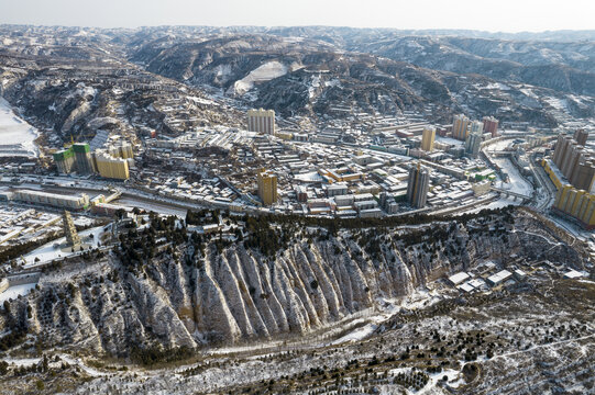 笔架山雪景