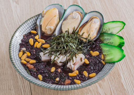 海鲜紫米饭