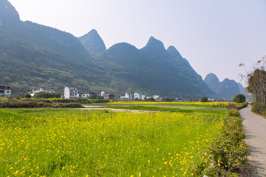 桂林山水遇龙河漂流