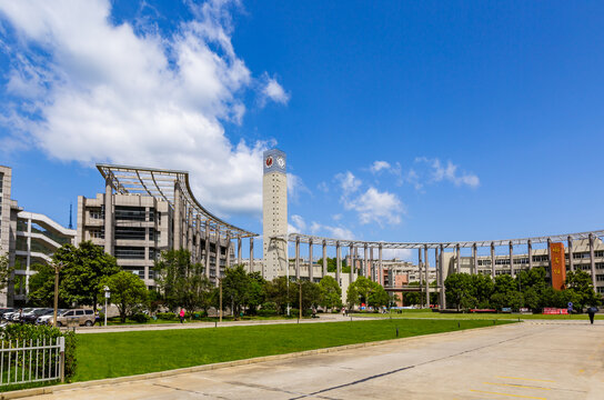 荆楚理工学院