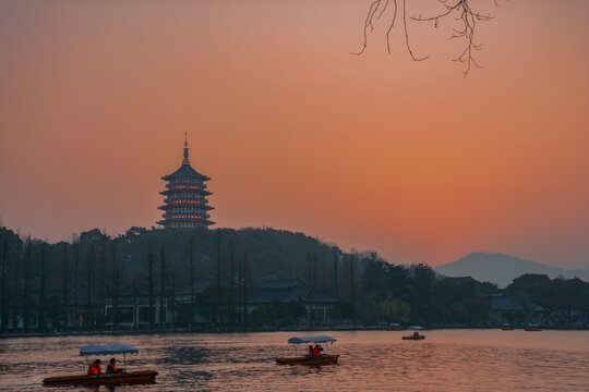 杭州西湖夜景西湖十景雷峰夕照