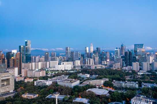 深圳南山粤海街道夜景