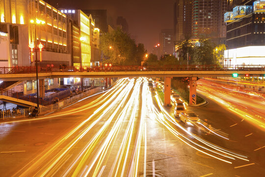 人行天桥夜景