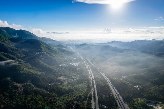 珠海高速输电塔乡村风光航拍