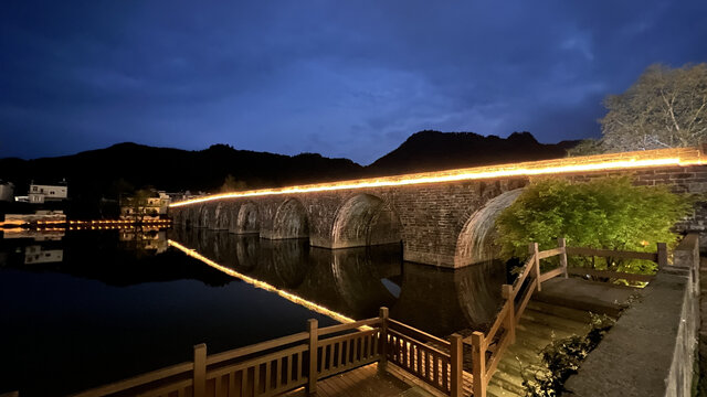 齐云山登峰桥