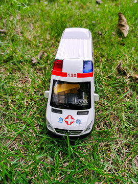 玩具车救护车