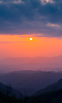 山川山脉日落夕阳美丽自然风光