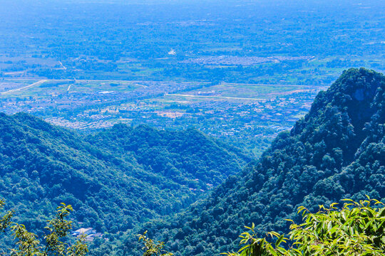 青城山