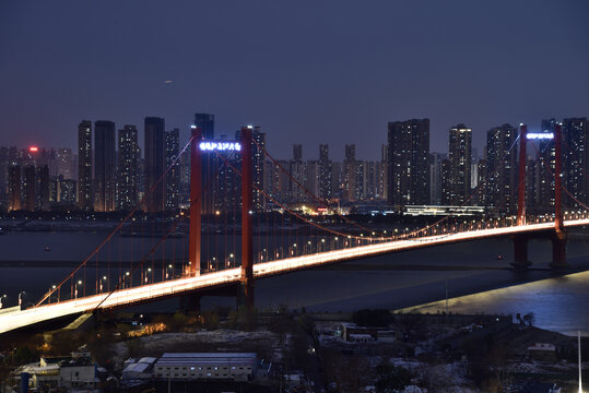 武汉鹦鹉洲长江大桥风光夜景