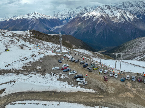 子梅垭口观贡嘎雪山