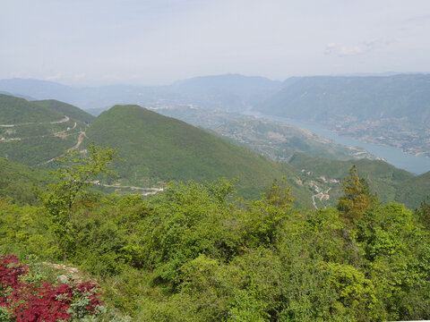 长江三峡巫峡两岸青山如画美景