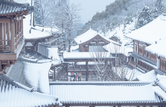 径山寺的雪景