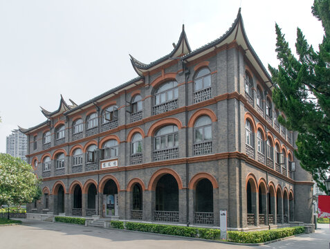 华东政法大学格致楼