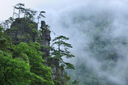 广西金秀莲花山景观