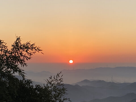 大岗山山顶日出