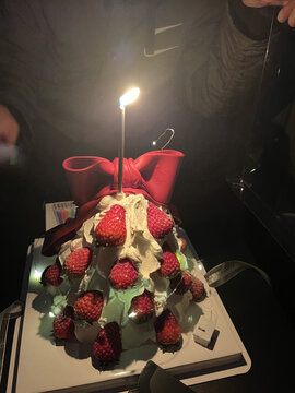 蝴蝶结生日蛋糕