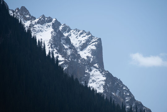 天山