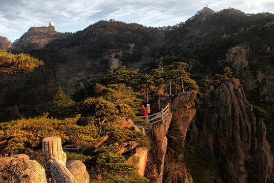 黄山高山山峦叠嶂