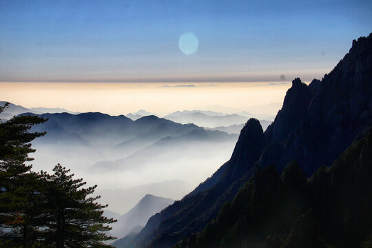 黄山云海地平线