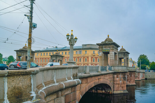 圣彼得堡罗蒙诺索夫桥