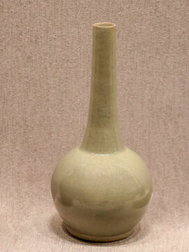 唐代越窑秘色瓷净瓶