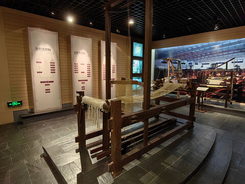 民国时期绢纺织机
