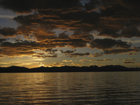 班公湖美丽的落日