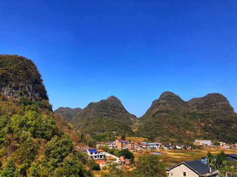 寂静的小山村