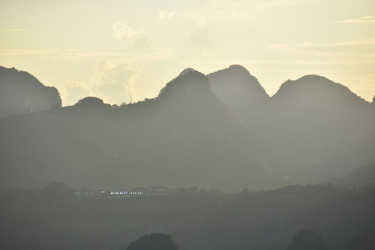 桂林阳朔兴坪老寨山大面山