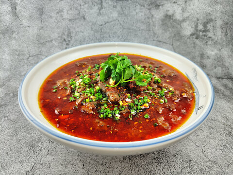 水煮麻辣鸵鸟肉