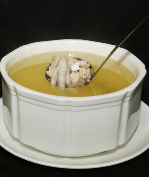 海螺片炖椰子汤