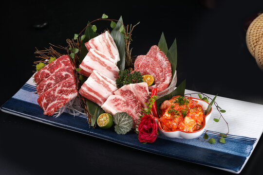 烧肉拼盘