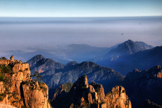 黄山山峦起伏地平线