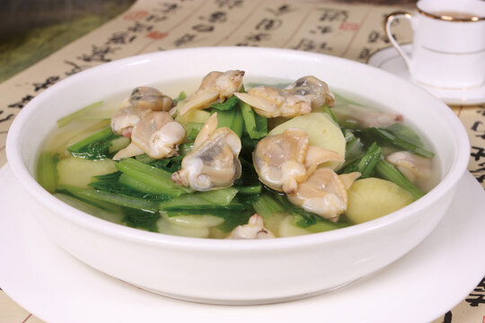 蛤肉小白菜土豆汤