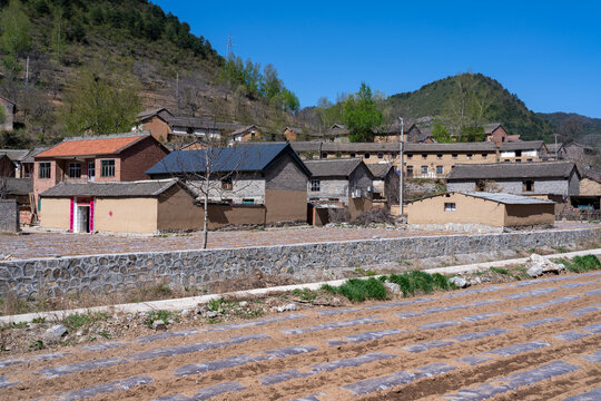 陵川东上河村