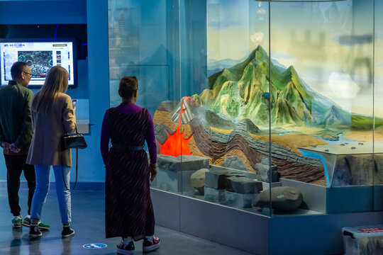 河南自然博物馆火山喷发模型